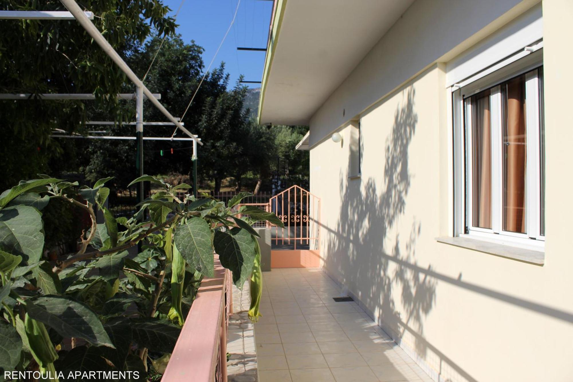 Rentoulia Apartments พูลิธรา ภายนอก รูปภาพ