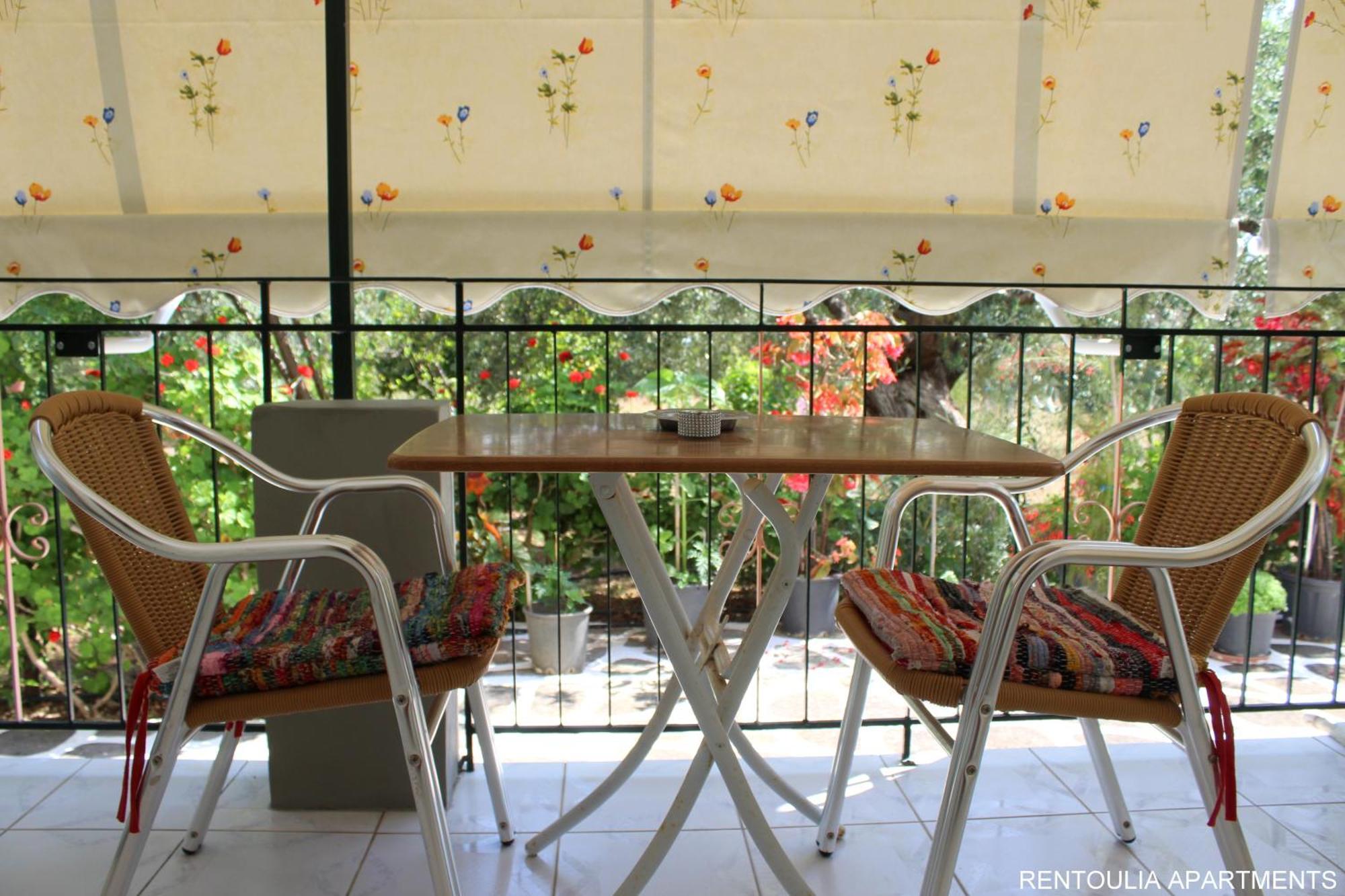 Rentoulia Apartments พูลิธรา ภายนอก รูปภาพ