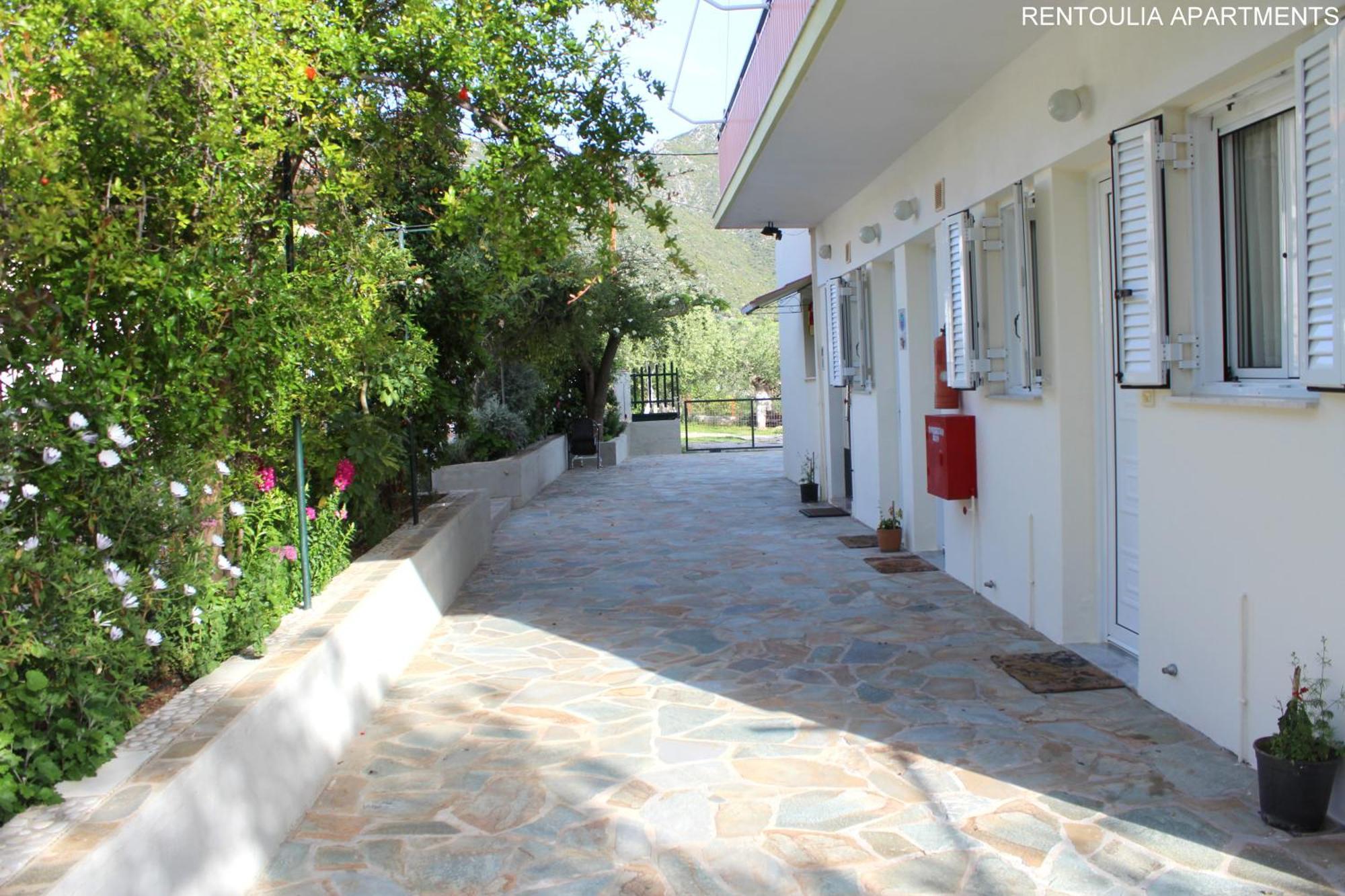 Rentoulia Apartments พูลิธรา ภายนอก รูปภาพ